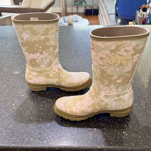 Hunter Women’s Short Flecktarn Camo Rain Boots. Size 6. - Picture 8 of 14